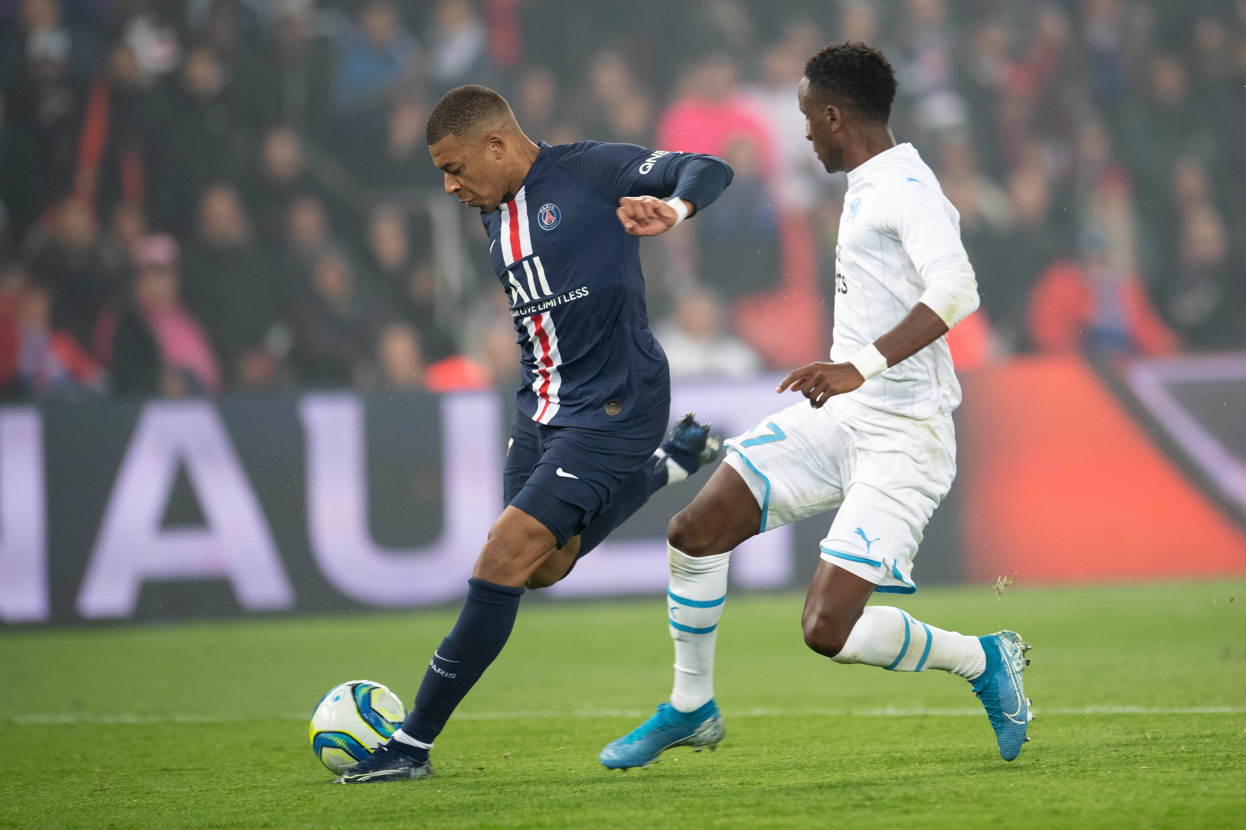 包含法甲热门球队各显神通，场场精彩赛事的词条